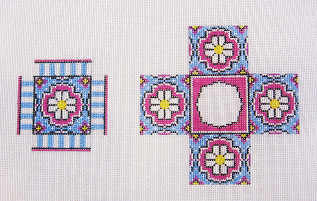 Needlepoint Small Daisy Box Canvas – Needlepoint Inc